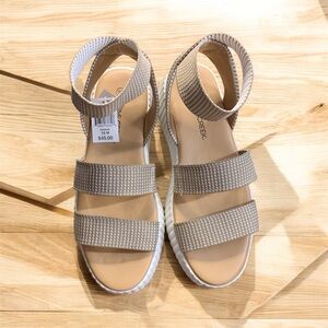 Falls Creek women Beige Strappy platforms